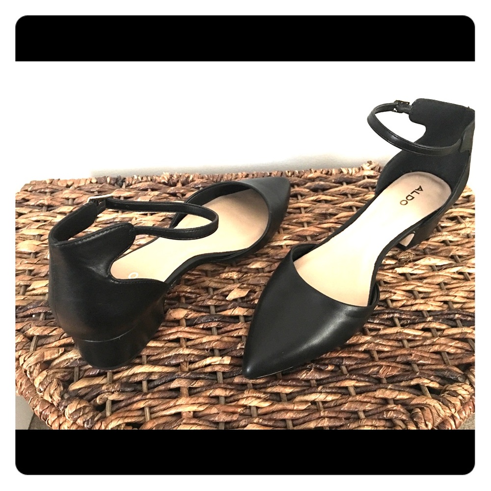 Size 10 Leather Ankle Strap Shoe